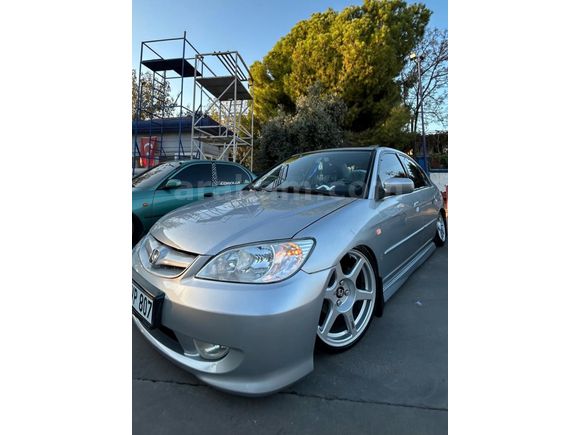 Sahibinden Honda Civic 1.6i VTEC ES 2004 Model