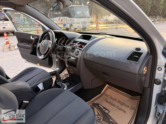 2004 MODEL 1.5 DİZEL DYNAMİQUE MEGANE II HB KREDİ K.TAKSİT