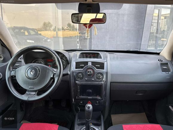 SÜRER AUTODAN | 1.5 DİZEL MEGANE 2 AİLE ARACI