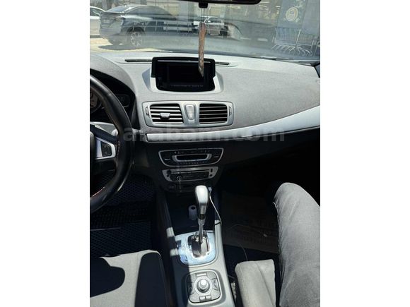 Düşük KM masrafsız Cam tavanlı