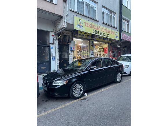 Sahibinden Volvo S40 1.6 D 2011 Model  300.000 km Siyah