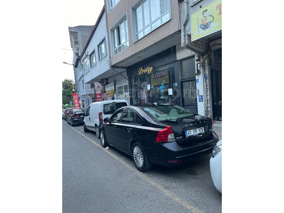 Sahibinden Volvo S40 1.6 D 2011 Model  300.000 km Siyah