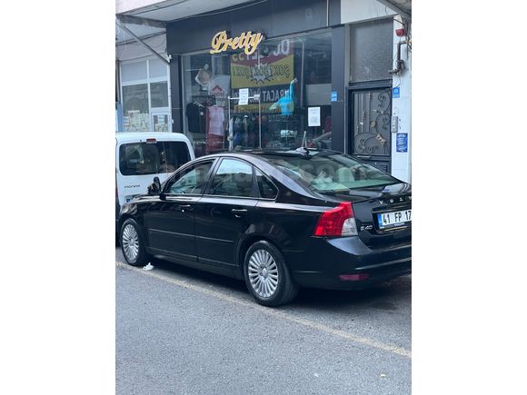 Sahibinden Volvo S40 1.6 D 2011 Model  300.000 km Siyah