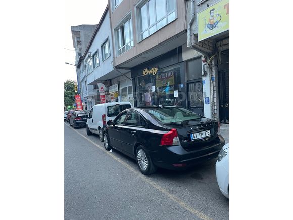 Sahibinden Volvo S40 1.6 D 2011 Model  300.000 km Siyah
