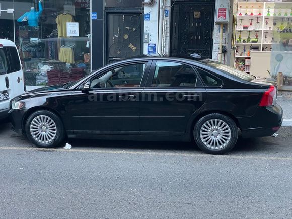 Sahibinden Volvo S40 1.6 D 2011 Model  300.000 km Siyah