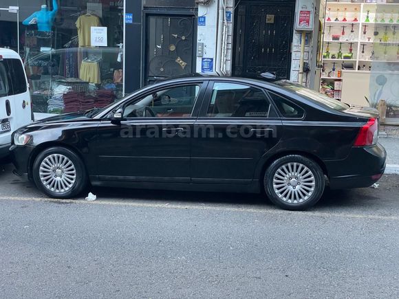 Sahibinden Volvo S40 1.6 D 2011 Model  300.000 km Siyah