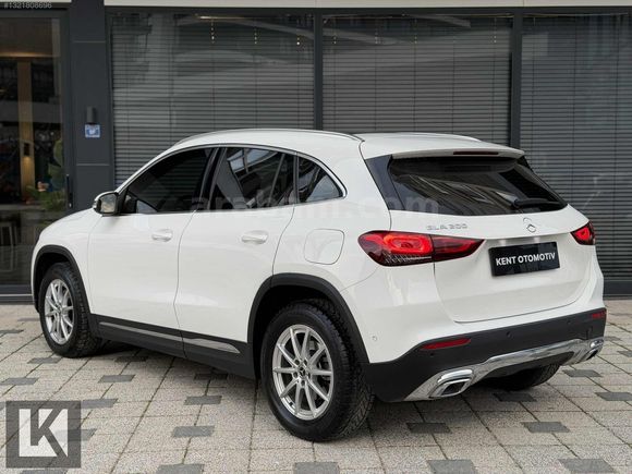 MERCEDES-BENZ GLA 200 PROGRESSİVE 2020 49 BİN KM HATASIZ