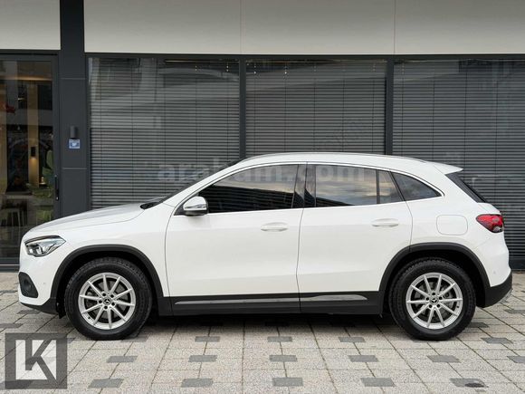 MERCEDES-BENZ GLA 200 PROGRESSİVE 2020 49 BİN KM HATASIZ