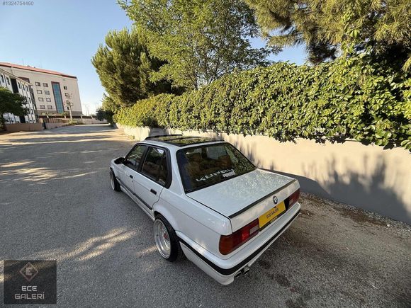 ECE Galeri'den 1989 E30