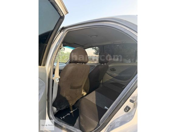 HYUNDAİ ELENTRA 1.6İ GL KLİMALİ