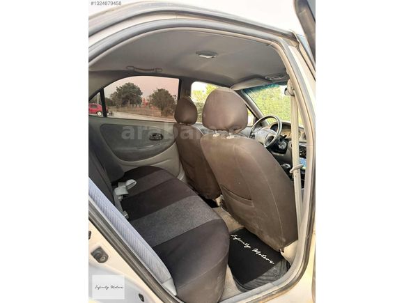 HYUNDAİ ELENTRA 1.6İ GL KLİMALİ