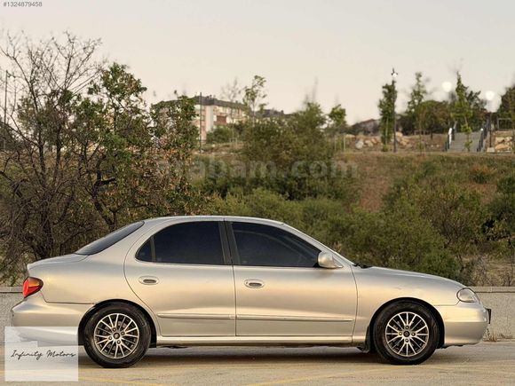 HYUNDAİ ELENTRA 1.6İ GL KLİMALİ