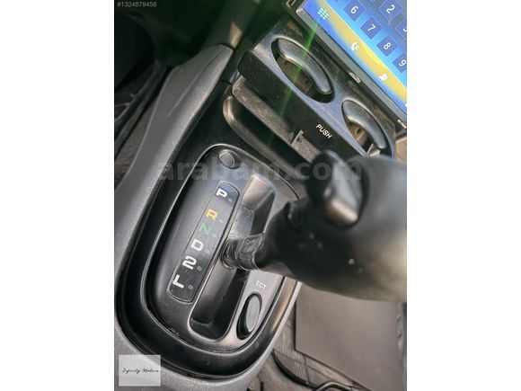 HYUNDAİ ELENTRA 1.6İ GL KLİMALİ