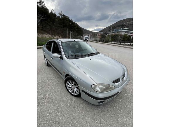 Sahibinden Renault Megane 1.6 RTE 2000 Model Amasya