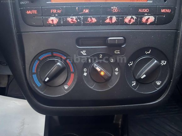 ÖZCAR'dan HATASIZ BOYASIZ 2014 Çıkışlı LINEA / 163.ooo km