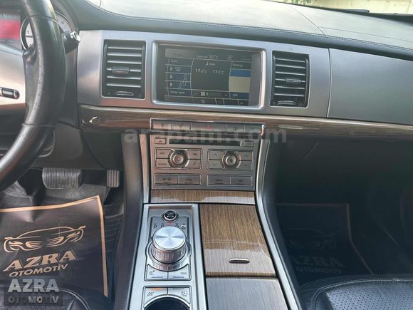 2010 MODEL 3.0 D PREMİUM LUXURY 240 HP JAGUAR