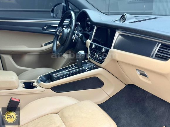 POLAT AUTODAN HATASIZ BOYASIZ 59.ooo KM PORSCHE MACAN