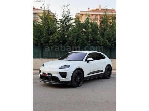 NÜANS AUTO PORSCHE MACAN 4 HATASIZ DIŞ BEYAZ/İÇ VİŞNE KM:9700