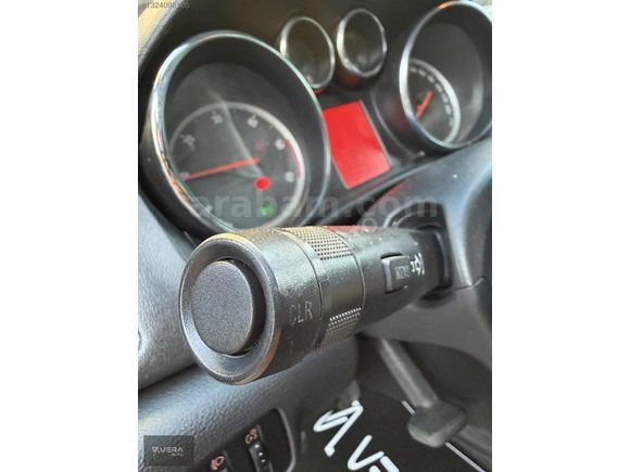 VERA AUTO'DAN OPEL ASTRA 2012 MODEL HATASIZ BOYASIZ TRAMERSİZ