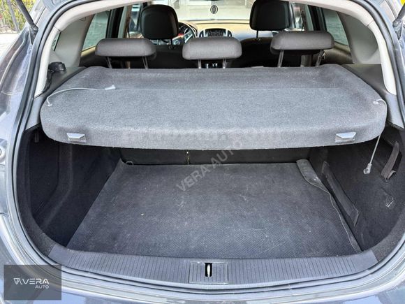 VERA AUTO'DAN OPEL ASTRA 2012 MODEL HATASIZ BOYASIZ TRAMERSİZ