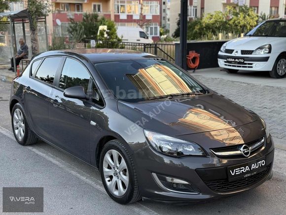 VERA AUTO'DAN OPEL ASTRA 2012 MODEL HATASIZ BOYASIZ TRAMERSİZ