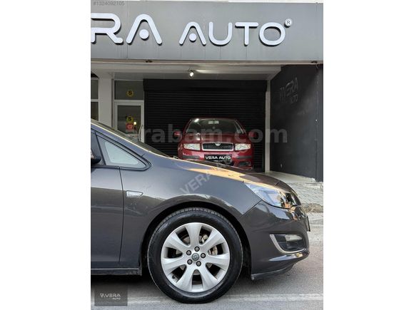 VERA AUTO'DAN OPEL ASTRA 2012 MODEL HATASIZ BOYASIZ TRAMERSİZ