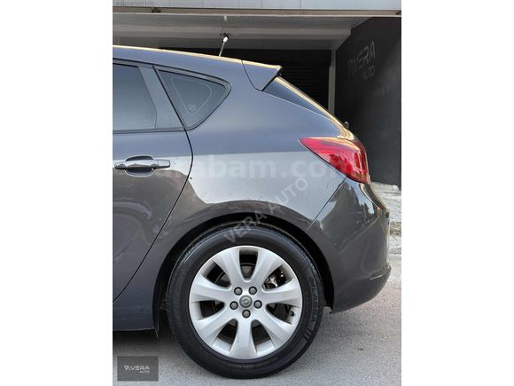 VERA AUTO'DAN OPEL ASTRA 2012 MODEL HATASIZ BOYASIZ TRAMERSİZ
