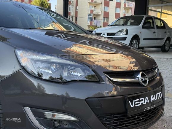 VERA AUTO'DAN OPEL ASTRA 2012 MODEL HATASIZ BOYASIZ TRAMERSİZ
