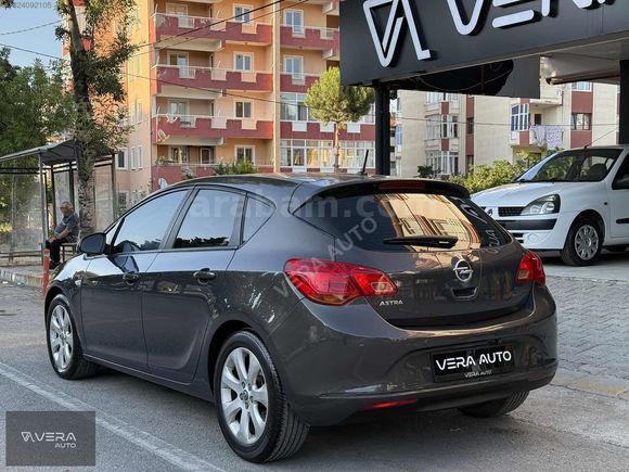 VERA AUTO'DAN OPEL ASTRA 2012 MODEL HATASIZ BOYASIZ TRAMERSİZ
