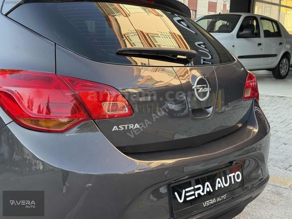 VERA AUTO'DAN OPEL ASTRA 2012 MODEL HATASIZ BOYASIZ TRAMERSİZ