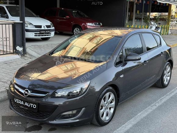VERA AUTO'DAN OPEL ASTRA 2012 MODEL HATASIZ BOYASIZ TRAMERSİZ