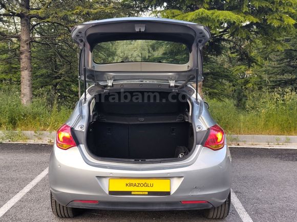 KİRAZOĞLU OTOMOTİV// 2012 MODEL 1.3 CDTİ HATCBACK OPEL ASTRA