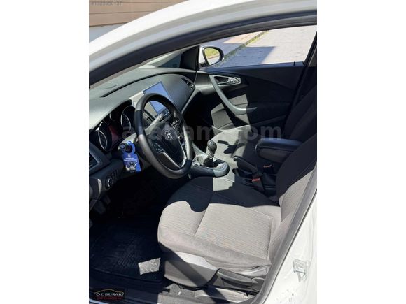 ÖZ BURAK / OPEL ASTRA / 2013 / 1.3CDTİ / HATASIZ /