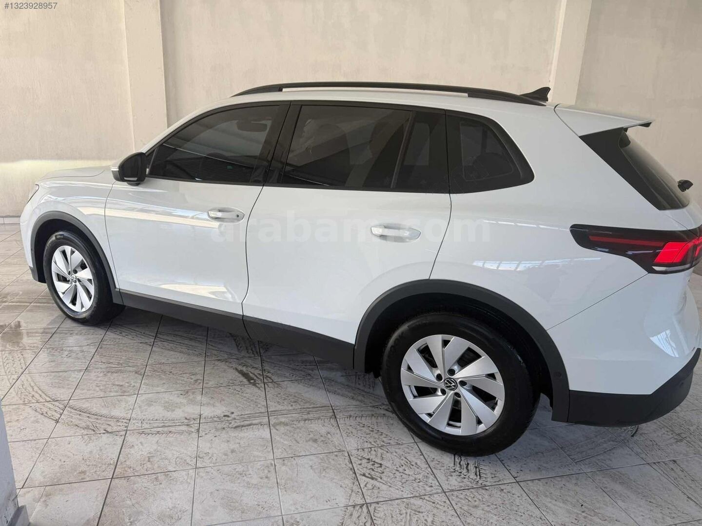Galeriden Volkswagen Tiguan 1.5 TSI Life 2024 Model Muğla 53.000 km Beyaz 5