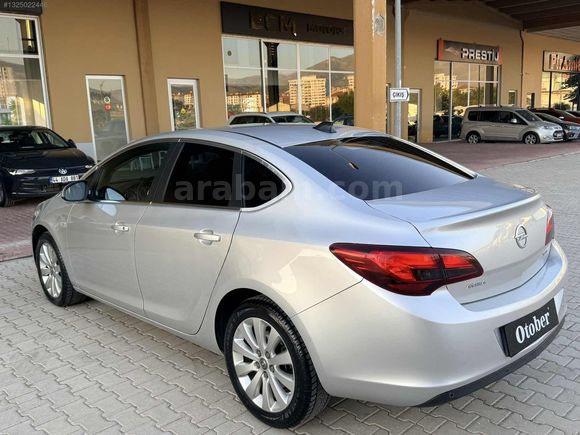 OTOBER 2017 OPEL ASTRA ELİTE DİZEL OTOMATİK FULL BAKIMLI