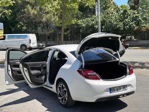 Opel Insignia 1.6 CDTI Otomatik Temiz Kullanılmış