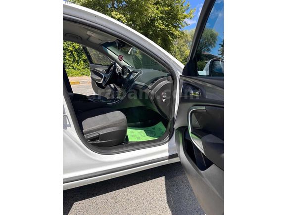 Opel Insignia 1.6 CDTI Otomatik Temiz Kullanılmış