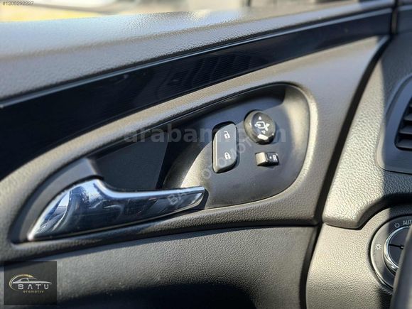 BATU 2'DEN OPEL INSIGNIA 1.6CDTI COSMO
