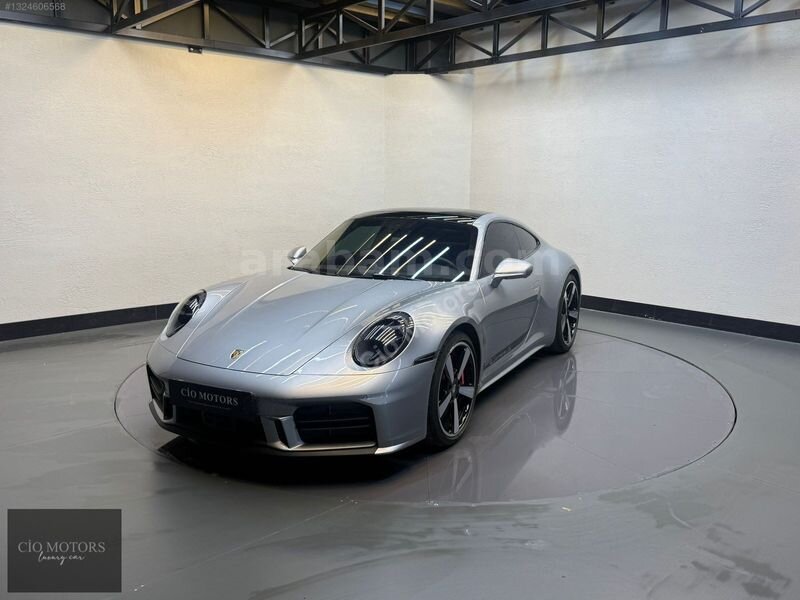 Galeriden Porsche 911 Carrera S 2025 Model İzmir 0 km Gri