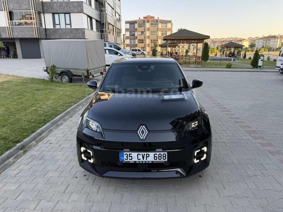 2026 ÇIKIŞLI RENAULT R5 E-TECH EV40 - FIRSAT ARACI!