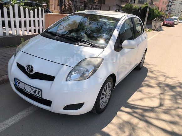 Sahibinden Toyota Yaris 1.33 Terra Sporty 2011 Model  150.000 km Beyaz