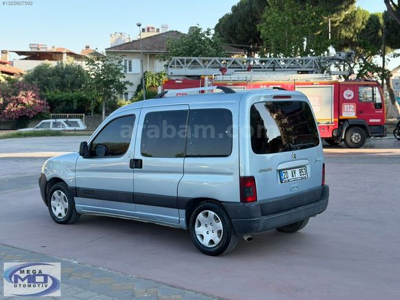 TEMİZ 2004 BERLİNGO KLİMALI ORJİNAL KELEBEK CAMLAR