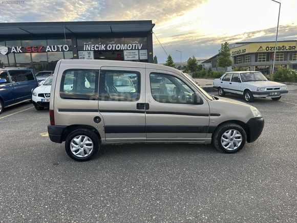 İnecik Otomotiv den Citroen Berlingo çift sürgü klima
