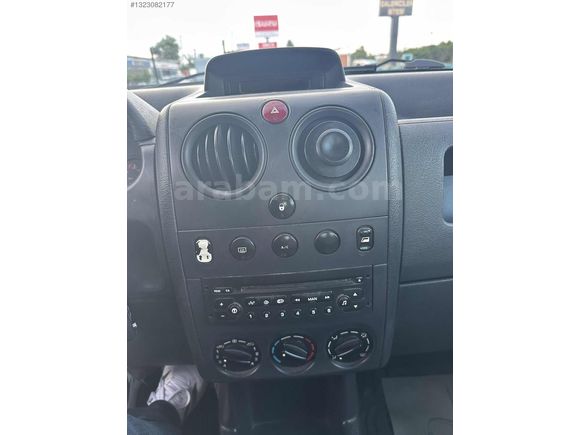İnecik Otomotiv den Citroen Berlingo çift sürgü klima