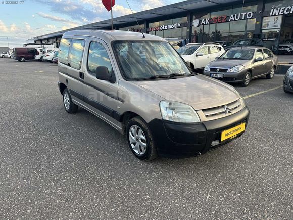 İnecik Otomotiv den Citroen Berlingo çift sürgü klima