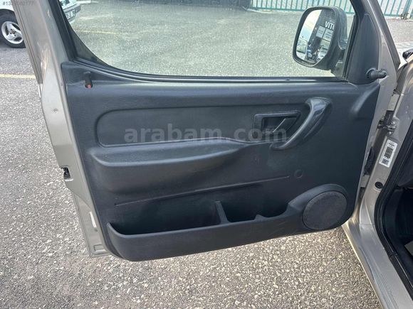 İnecik Otomotiv den Citroen Berlingo çift sürgü klima