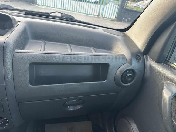 İnecik Otomotiv den Citroen Berlingo çift sürgü klima