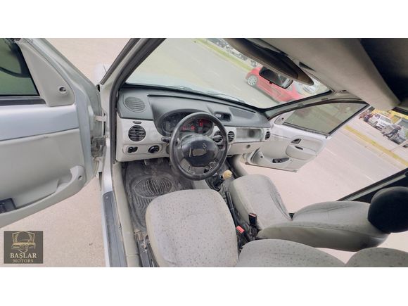 RENAULT KANGO EKMEK TEKNESİ KLİMALI