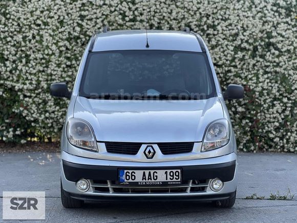 SZR MOTORS DAN 2004 MODEL RENAULT KANGOO ÇİFT SÜRGÜLÜ KLİMALI