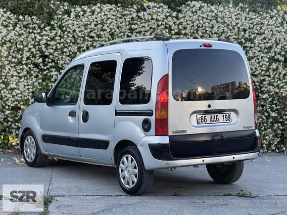 SZR MOTORS DAN 2004 MODEL RENAULT KANGOO ÇİFT SÜRGÜLÜ KLİMALI